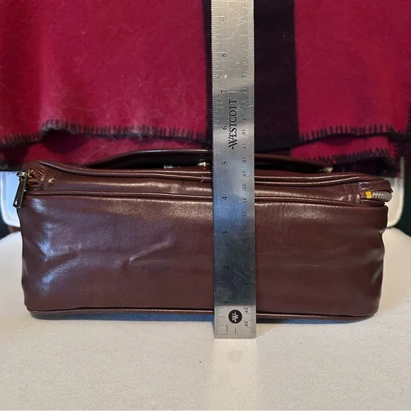 Adorable VGUC Vintage Brown Naugahyde Tandem Handbag - Picture 5 of 12